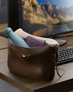 Mimes Primo in handbag